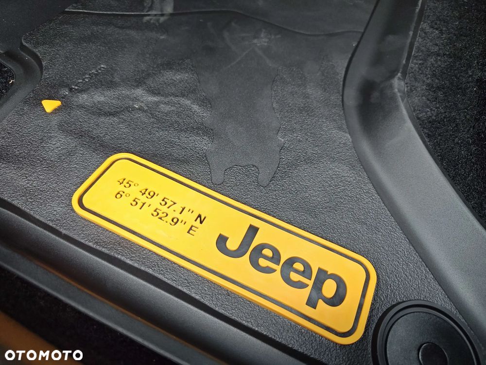 Jeep Avenger 1.2 T3 mHEV The North Face 4xe eDCT6 - 22