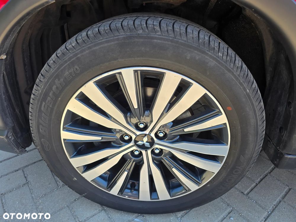 Mitsubishi Outlander - 19