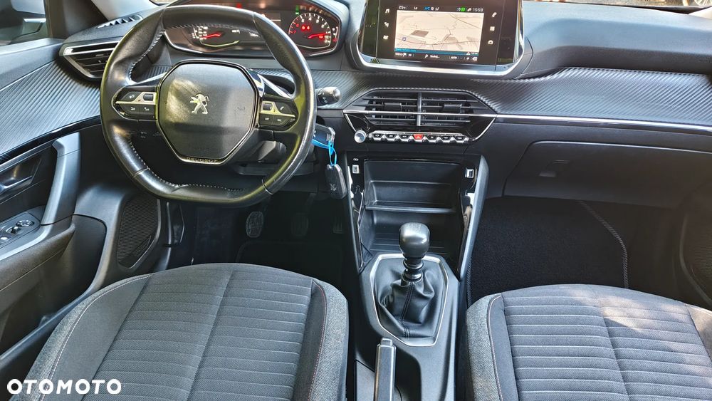 Peugeot 2008 - 10