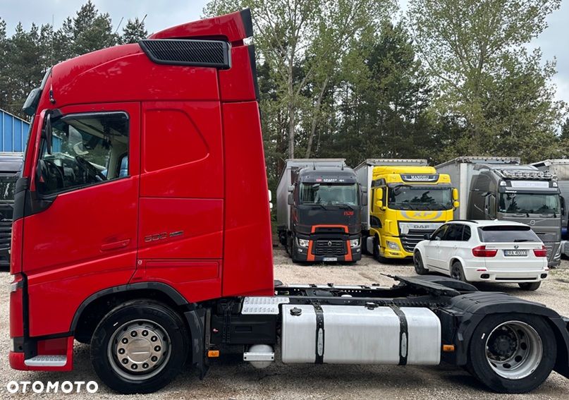 Volvo FH4 500 GLOB XL I-SHIFT IPARCOOL SPOJLERY KLIMA WEBASTO 2xALUTANK LODÓWKA NAVI SKÓRA LOW DECK MEGA EURO 6 2017 ŁADNY - 7