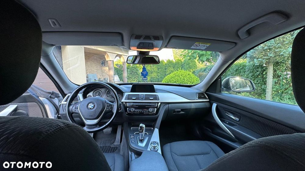 BMW Seria 3 320d Luxury Line - 29