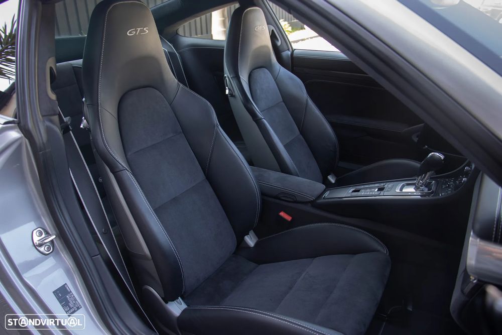 Porsche 911 (991) Carrera 4 GTS PDK - 47