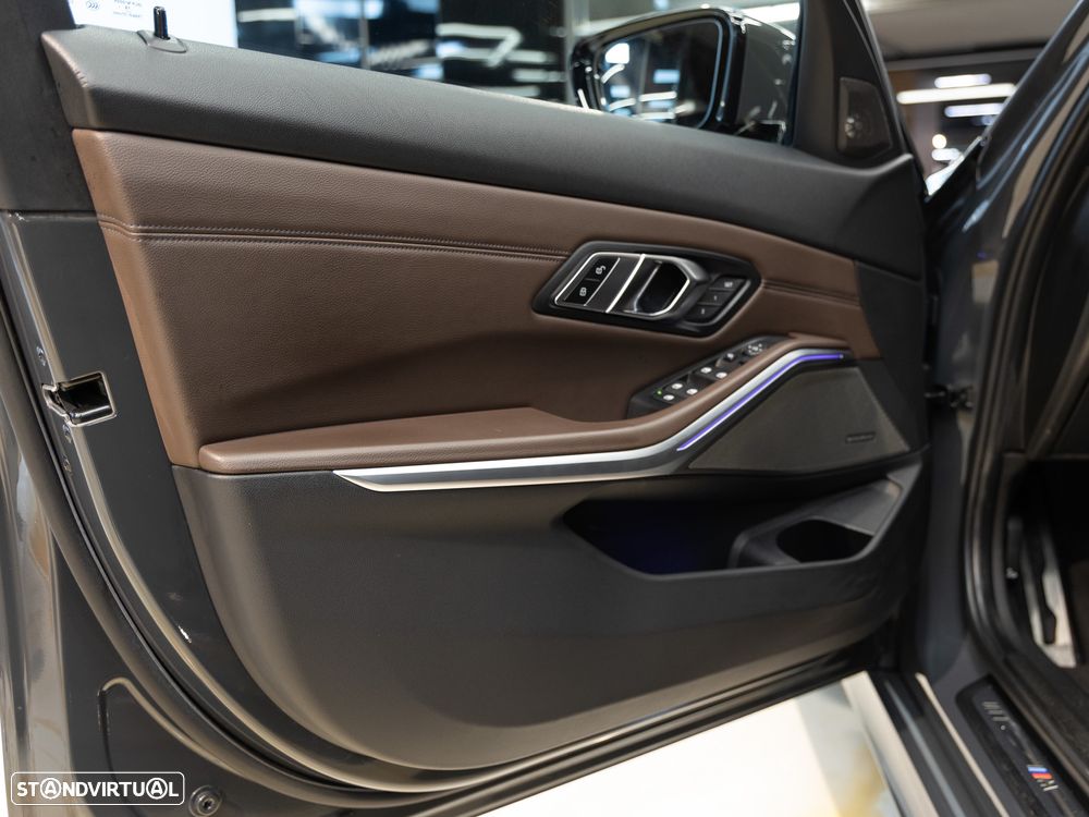 BMW 320 d Pack M Shadow Auto - 11