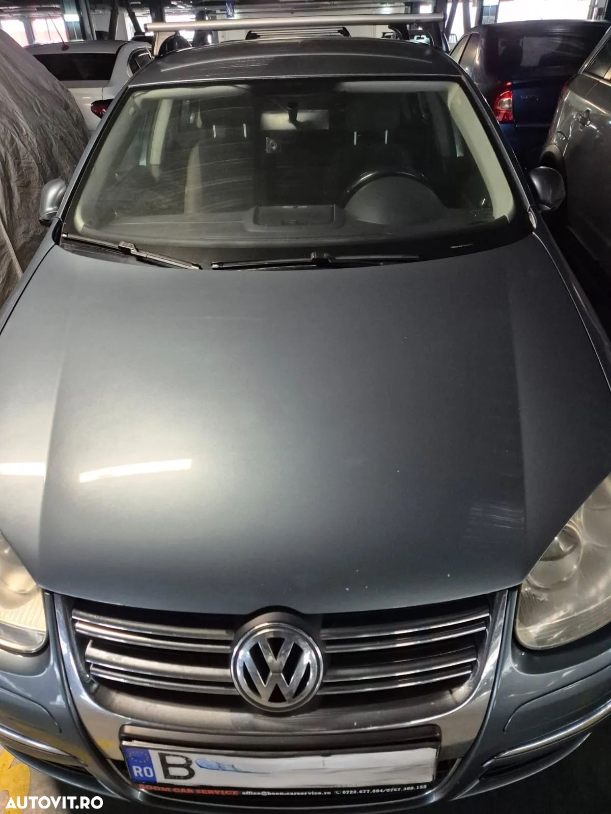 Volkswagen Jetta - 1