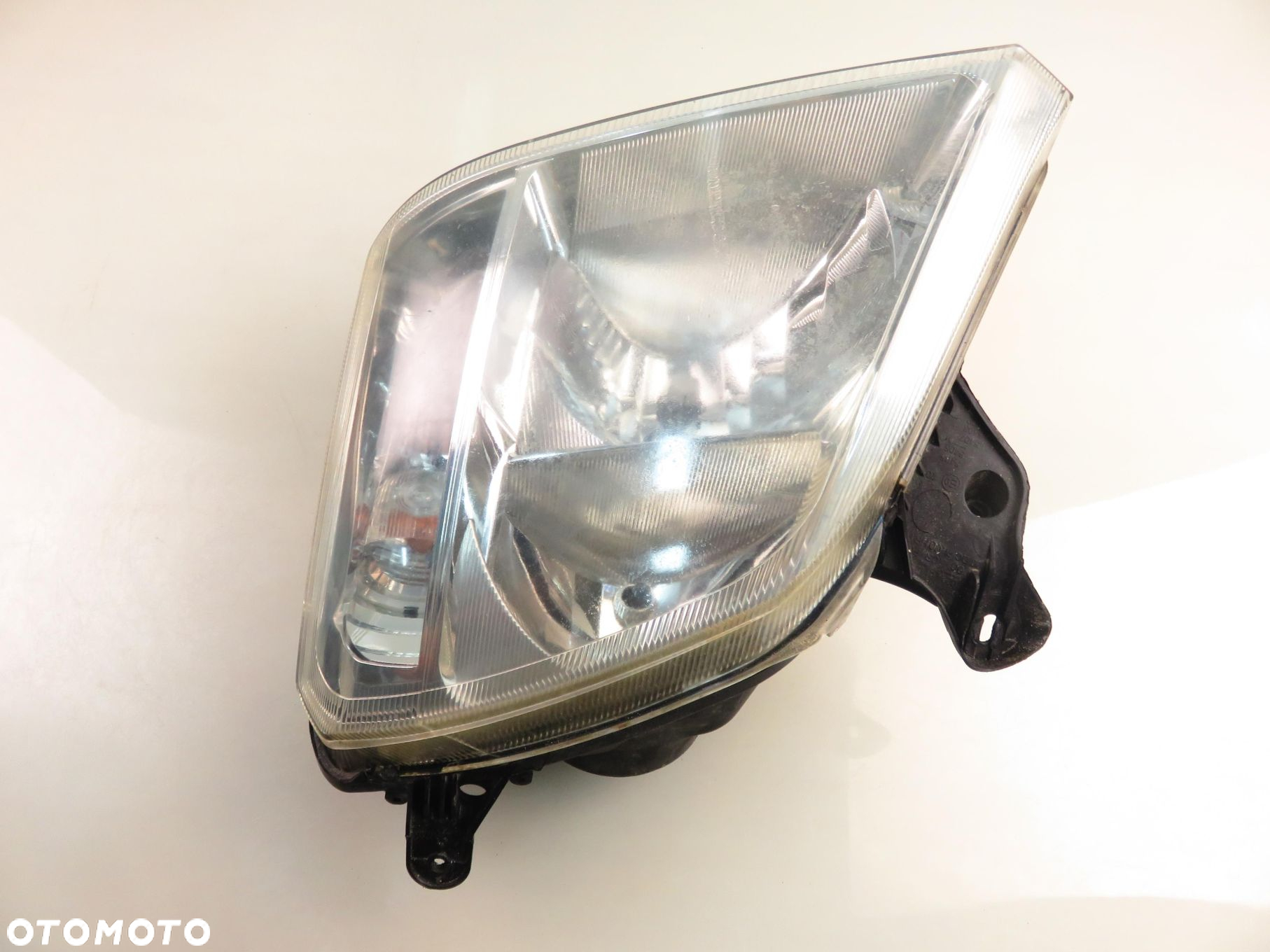 LAMPA LEWA PRZEDNIA OPEL MERIVA A (X03) 93321052 - 9