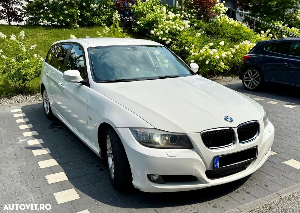 BMW Seria 3 320d Efficient Dynamic Edition Luxury Line - 2