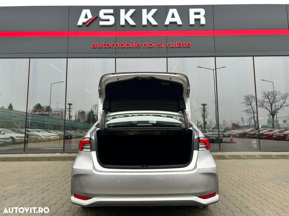 Toyota Corolla 1.8 HSD Business - 9