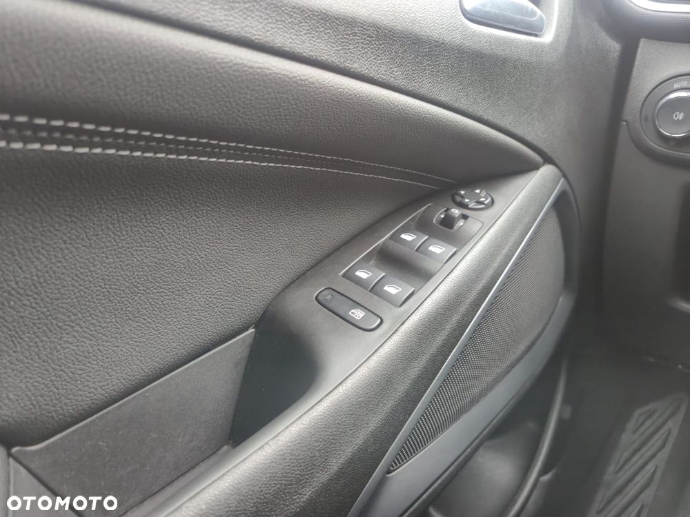 Opel Crossland 1.2 T Elegance - 19