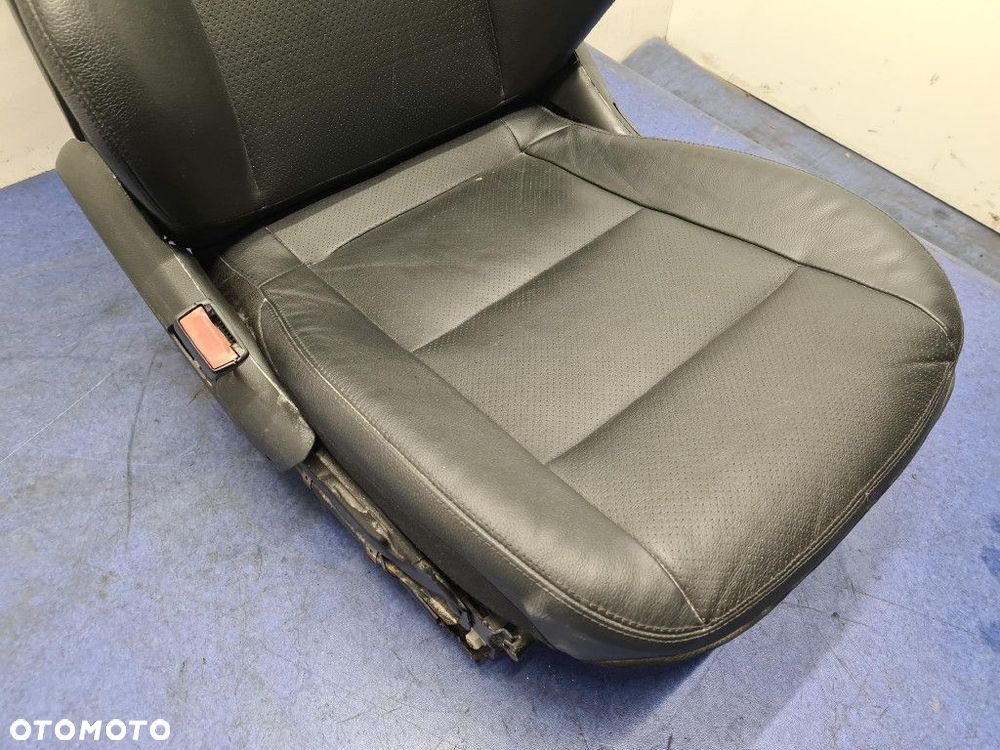 MERCEDES W203 LIFT KOMBI FOTEL KIEROWCY. - 6