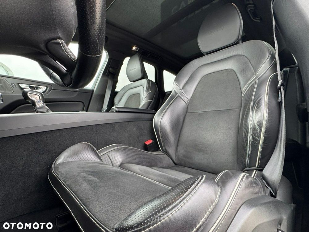 Volvo XC 60 D5 AWD R-Design - 15