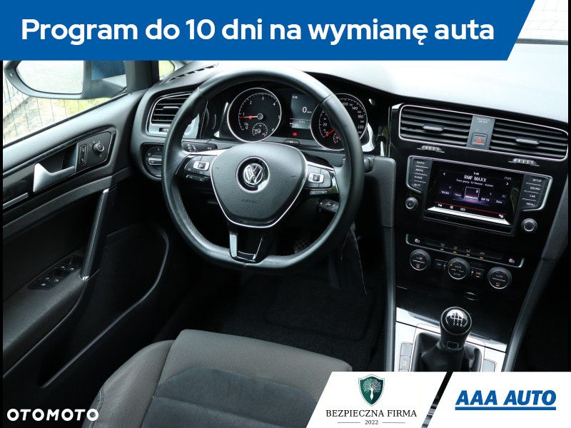 Volkswagen Golf - 8