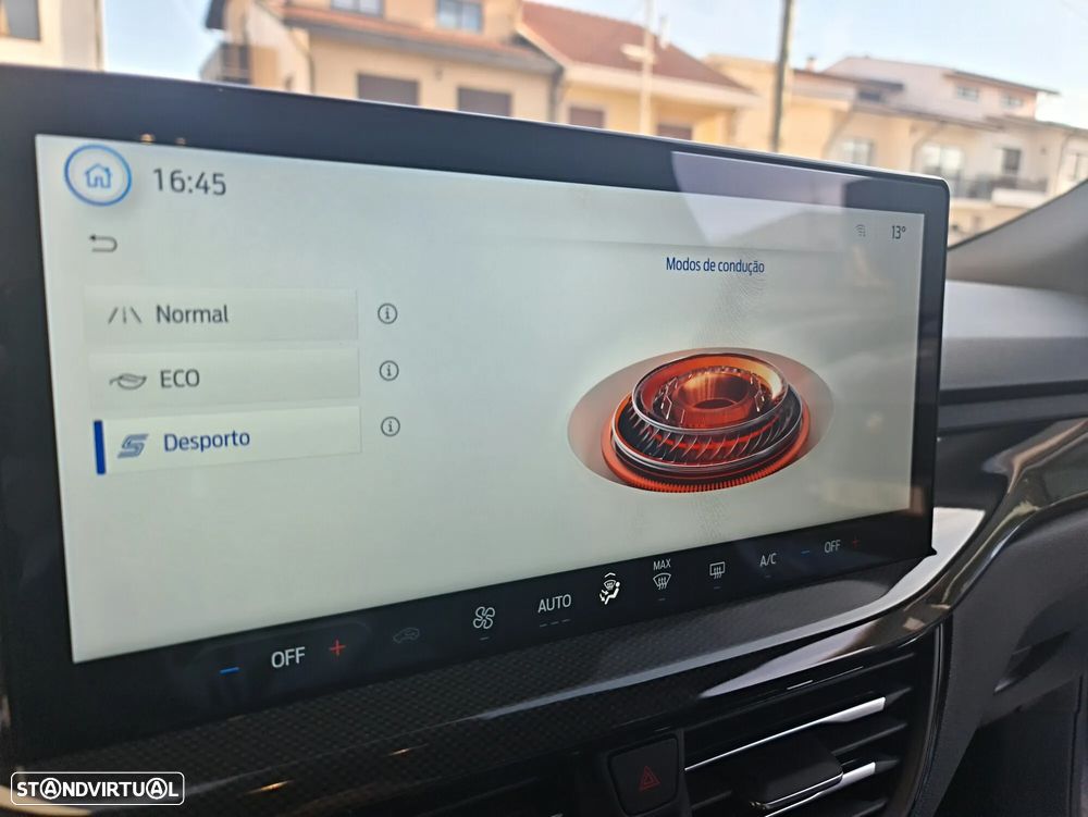 Ford Focus 1.5 TDCi ECOBlue ST-Line - 11