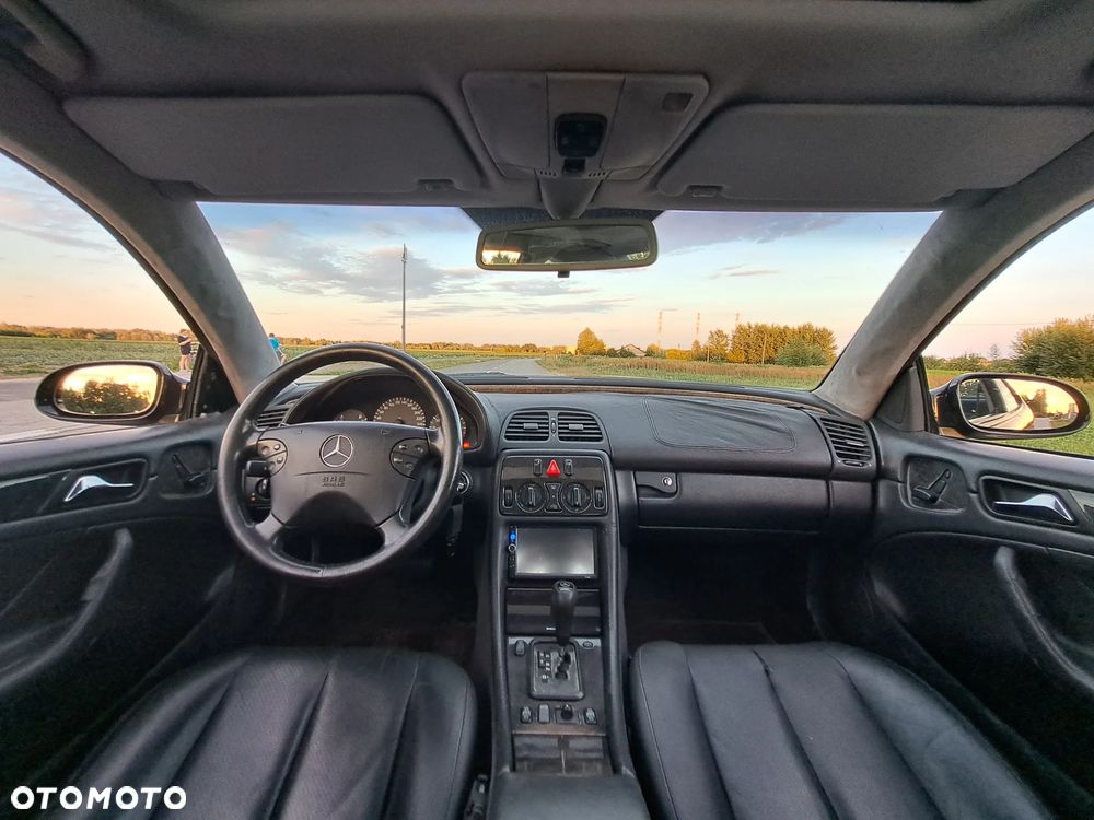 Mercedes-Benz CLK - 10