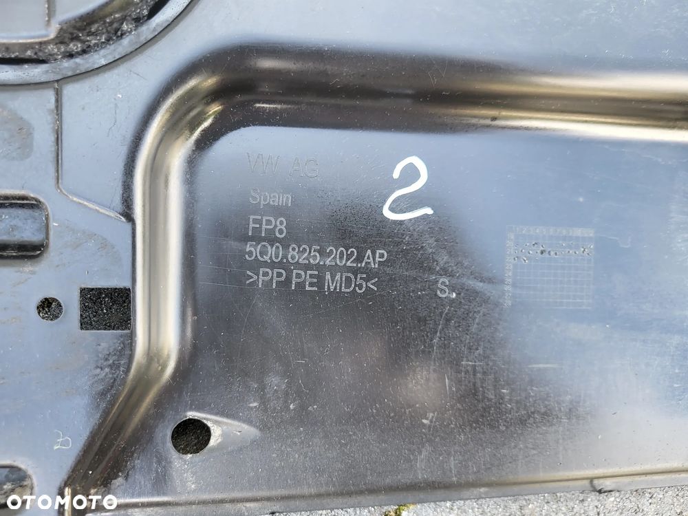 VW SKODA SEAT OSŁONA PODWOZIA LEWA PRAWA  5Q0825202 AP 5Q0825201 AP - 3