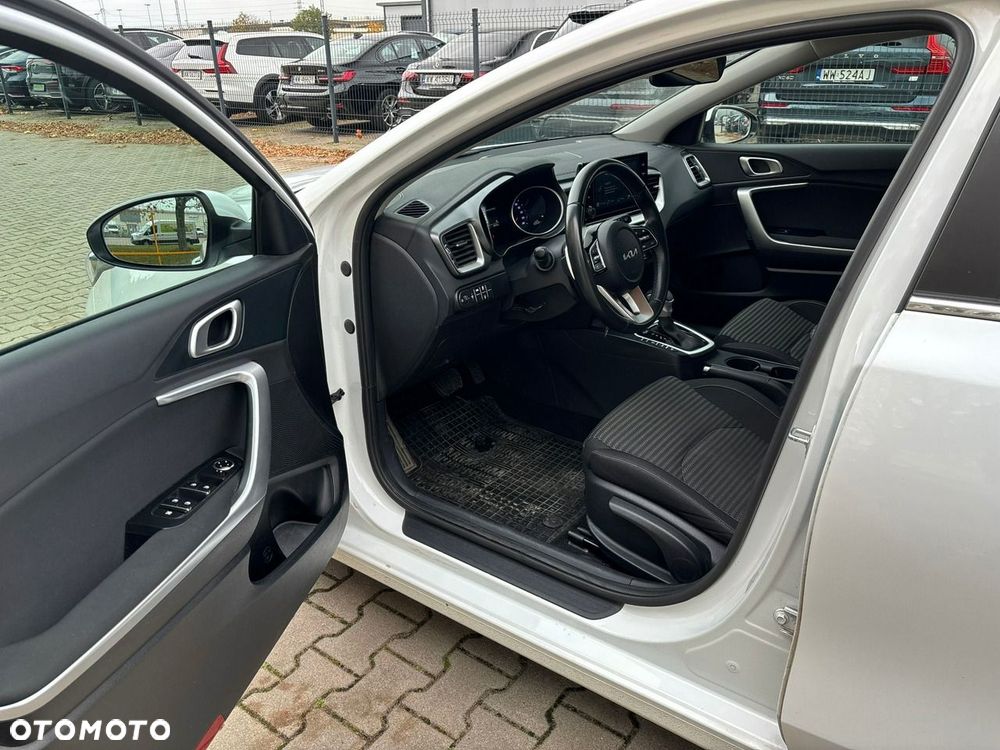 Kia Ceed 1.5 T-GDI M DCT - 11