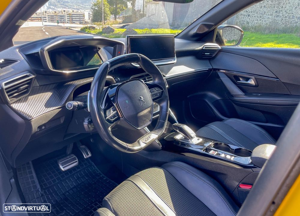 Peugeot 208 1.2 PureTech GT Line EAT8 - 6