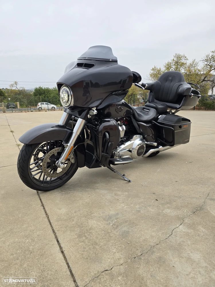 Harley-Davidson FLHXS Street Glide 117 CVO - 7