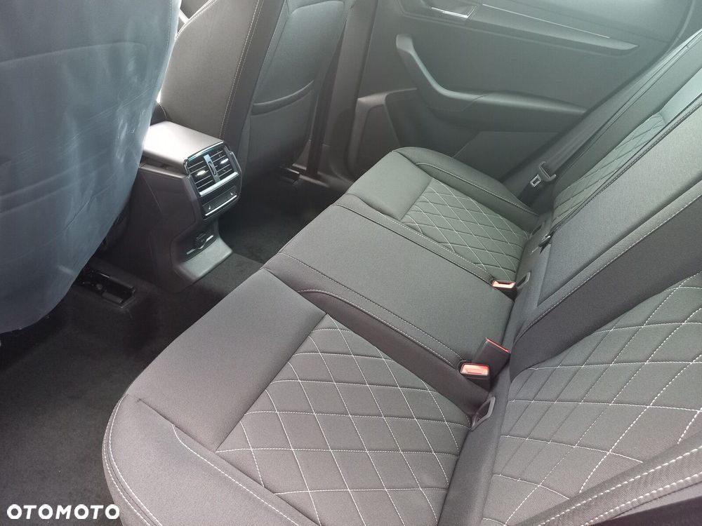 Skoda Karoq 1.5 TSI ACT Sportline DSG - 25