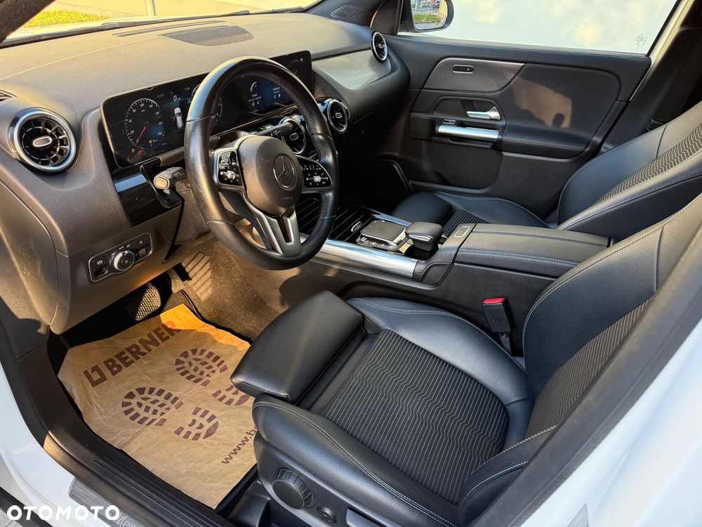 Mercedes-Benz GLA 200 Business Edition - 25