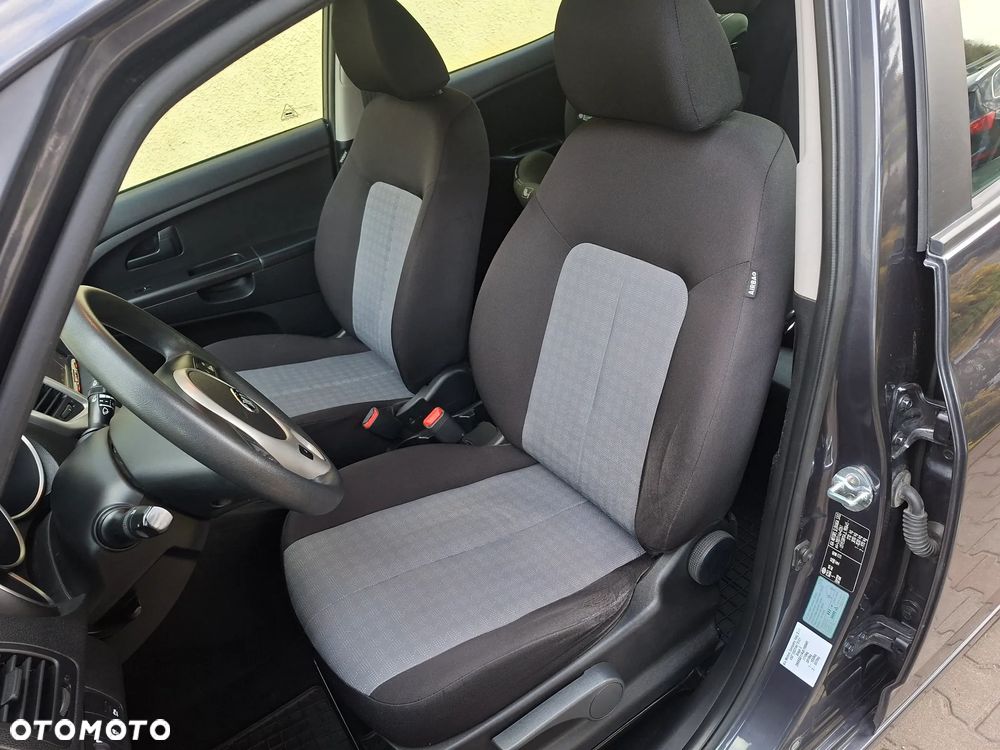 Kia Venga 1.4 CVVT Business Line - 17