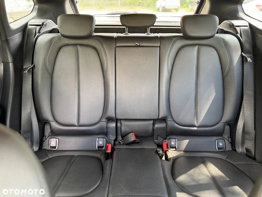 BMW X1 xDrive18d Business Edition - 24