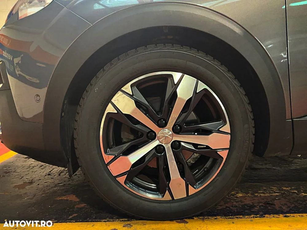 Peugeot 3008 1.2 PureTech Turbo S&S EAT6 GT-Line - 12