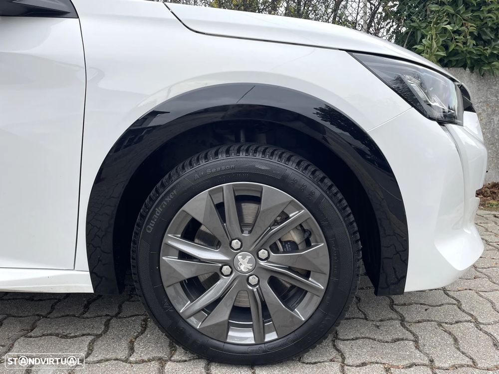 Peugeot e-208 E-Style - 16