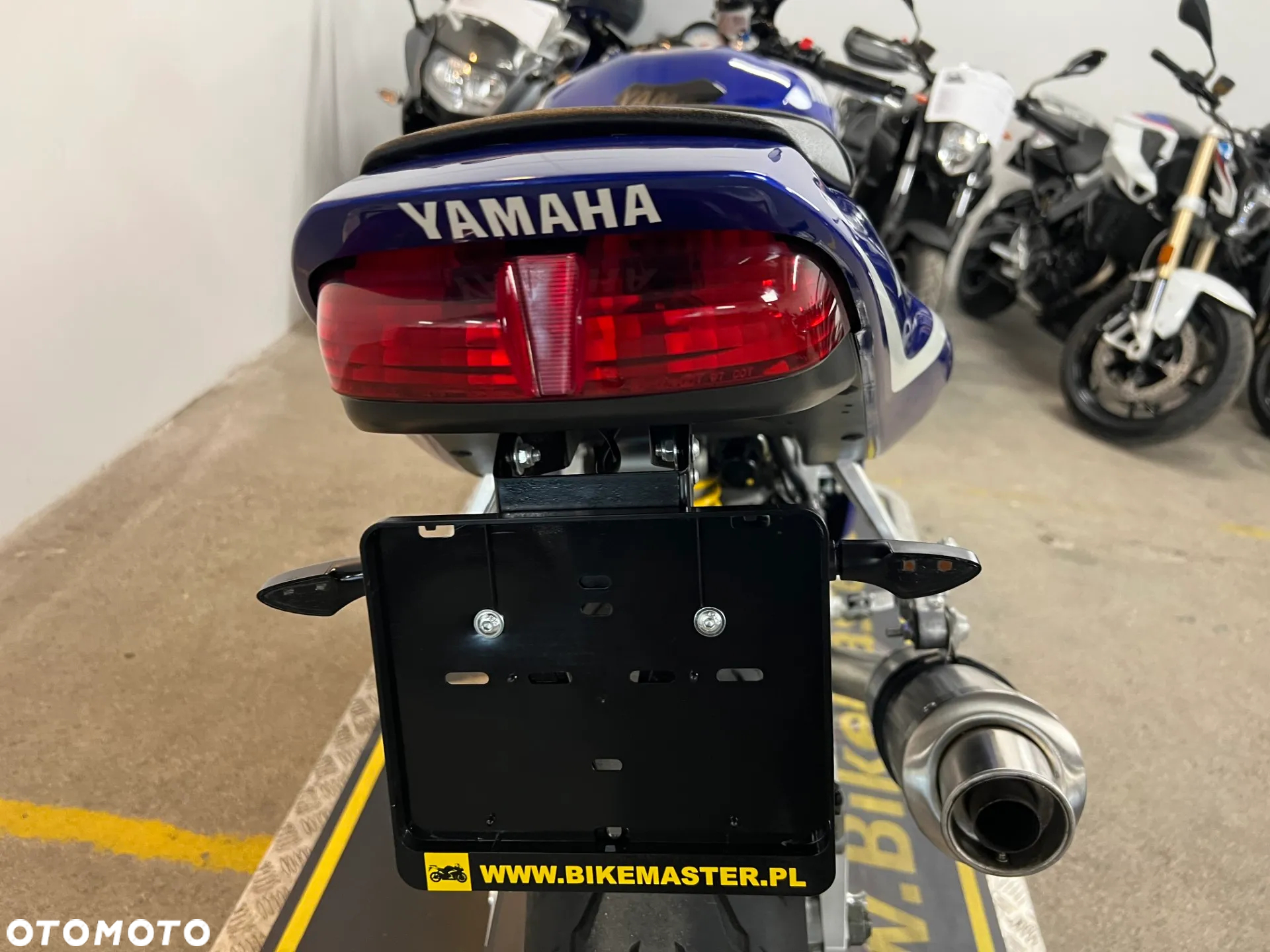Yamaha R6 - 18