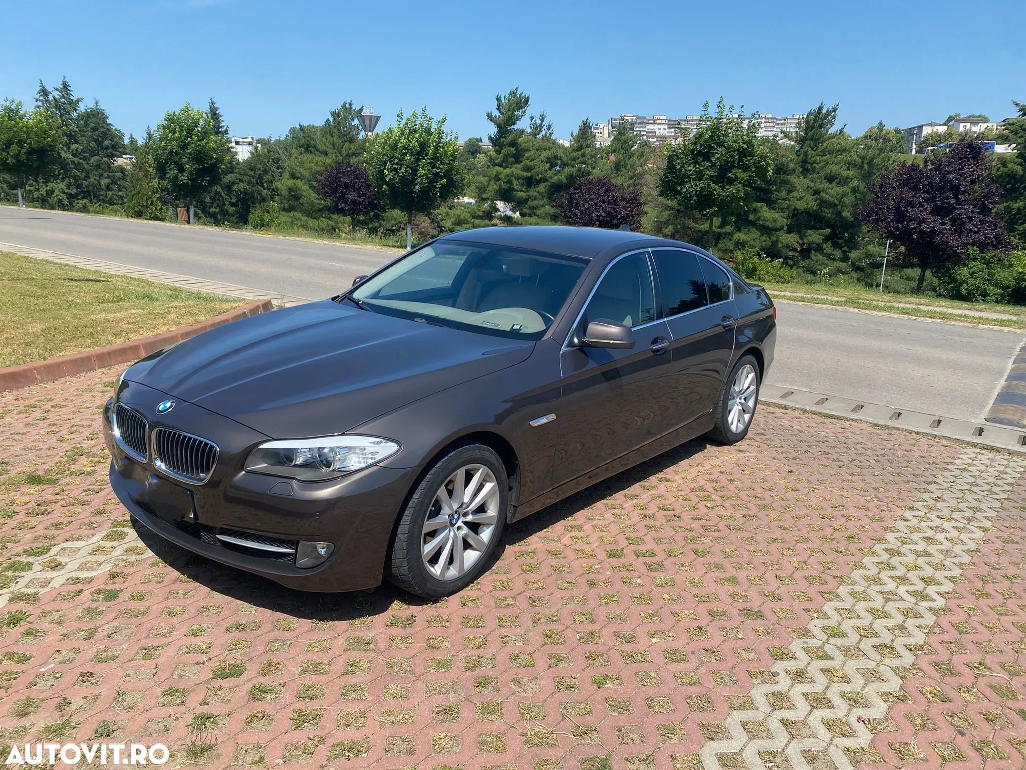 BMW Seria 5 520d - 3