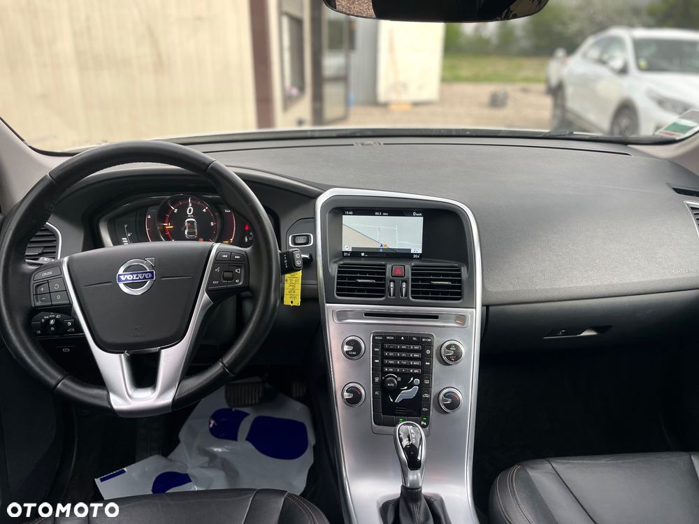 Volvo XC 60 D4 Geartronic Summum - 12