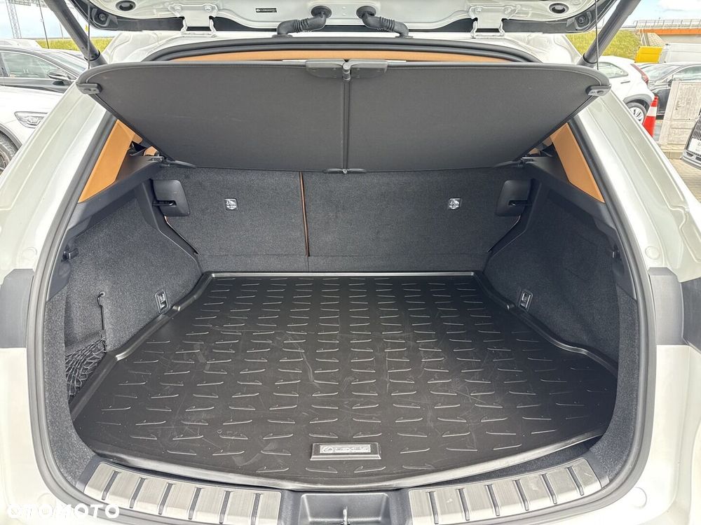Lexus NX 350h Prestige 2WD - 10