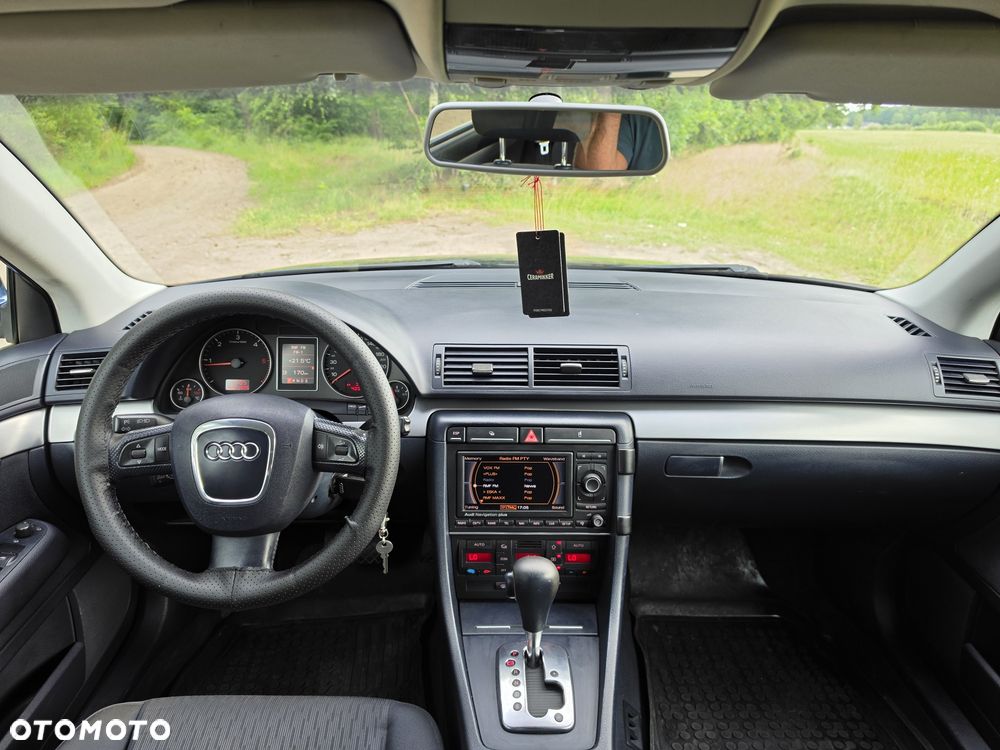 Audi A4 Avant - 4