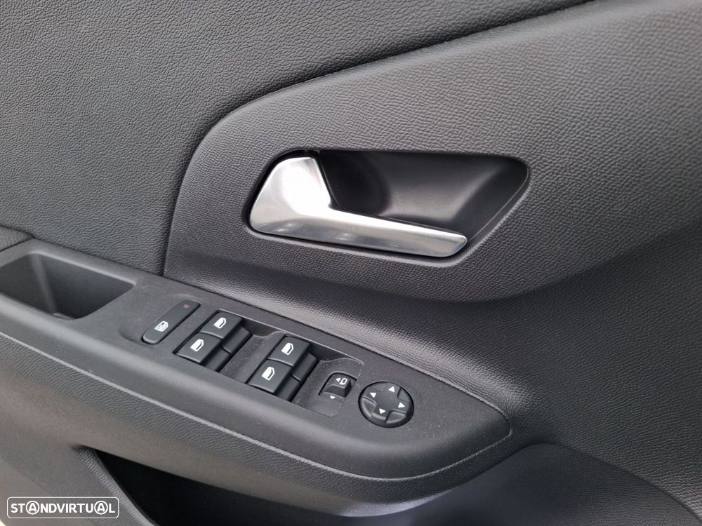 Opel Corsa 1.2 T GS - 22