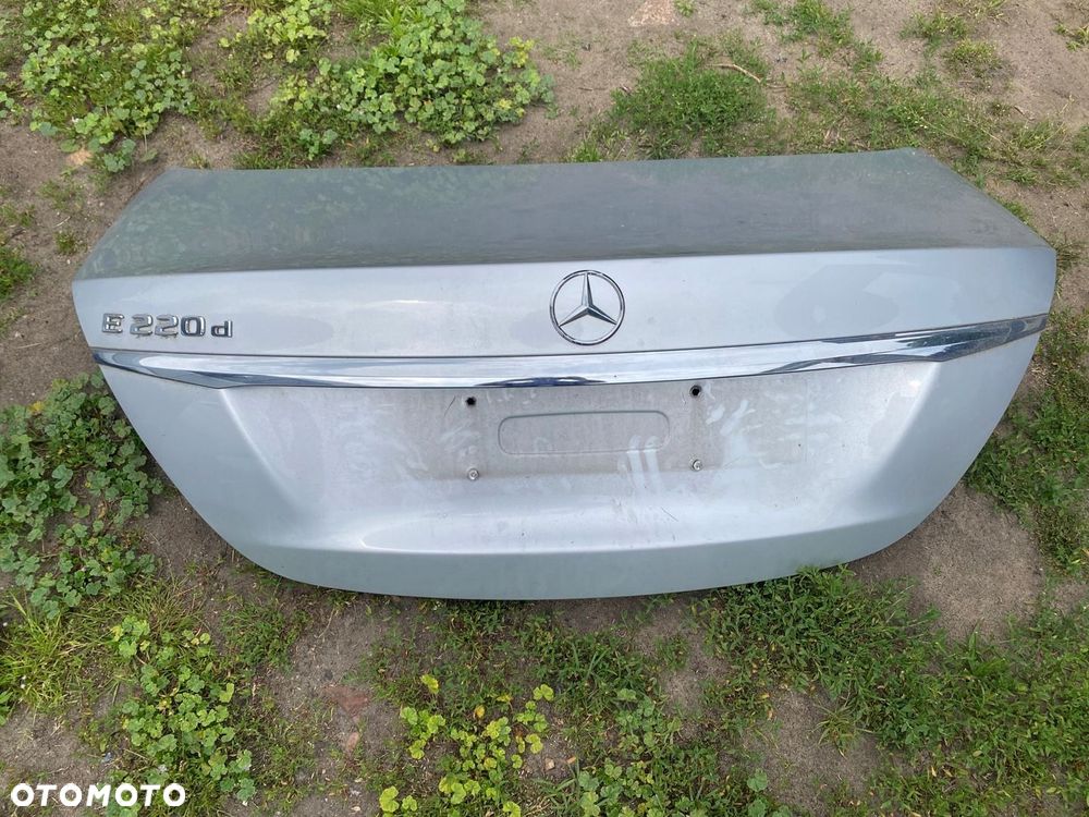MERCEDES 213 kompletna tylna klapa kolor 775 igla - 1