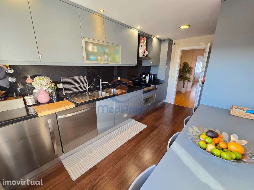 Apartamento T4 c/ 1 Parqueamento | Jardim da Amoreira, Ramada - Grande imagem: 2/37