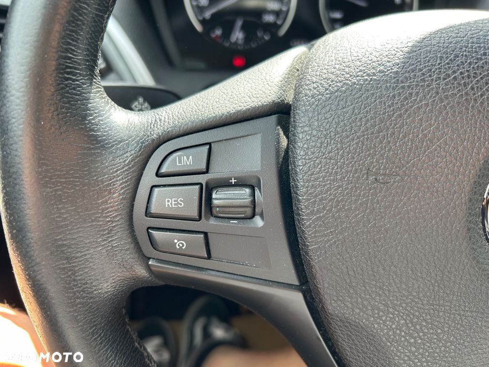 BMW Seria 1 118i - 20