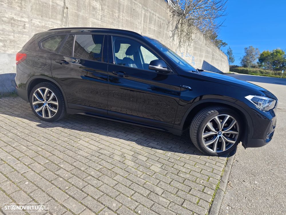 BMW X1 xDrive25e Sport Line - 2