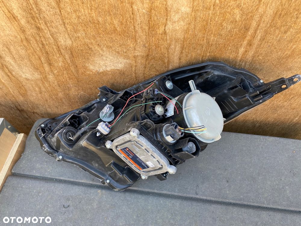 lampa baleno xenon prawa eu - 2