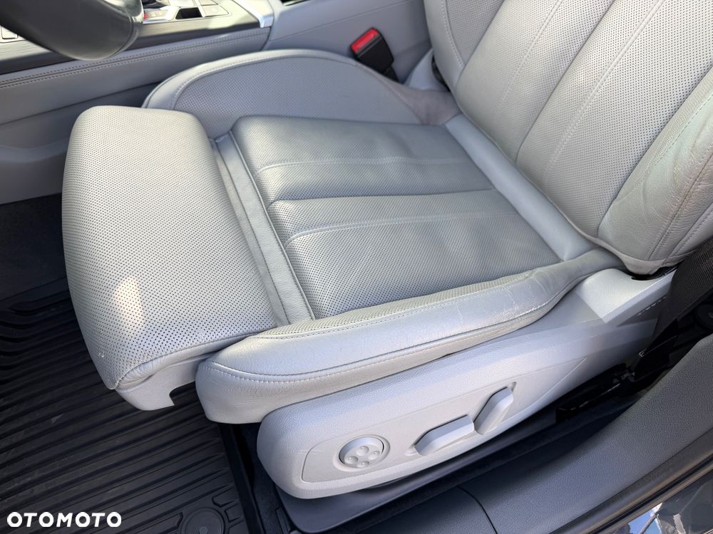 Audi A4 Limousine 40 TFSI S tronic S line - 17