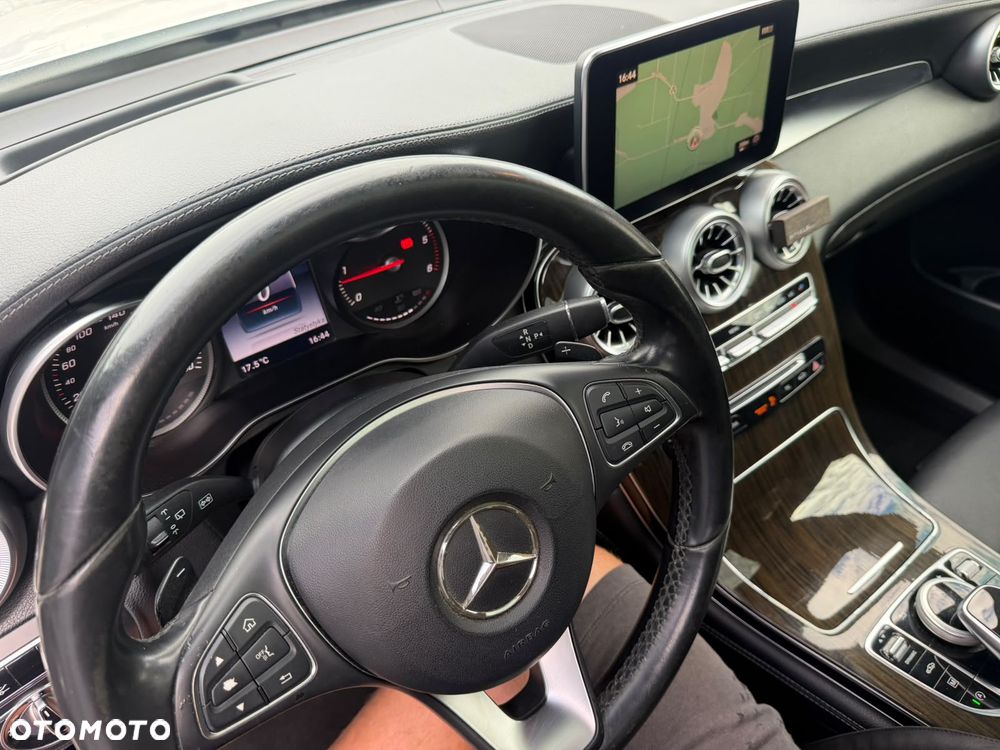 Mercedes-Benz GLC 220 d 4Matic 9G-TRONIC - 17