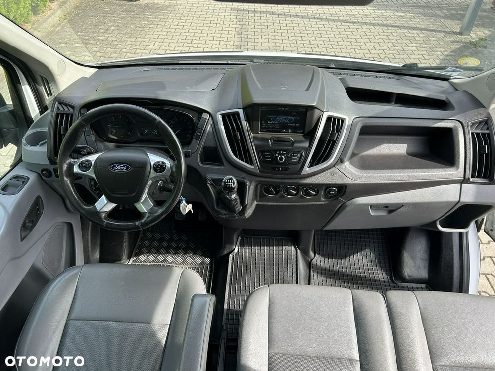 Ford Transit - 12