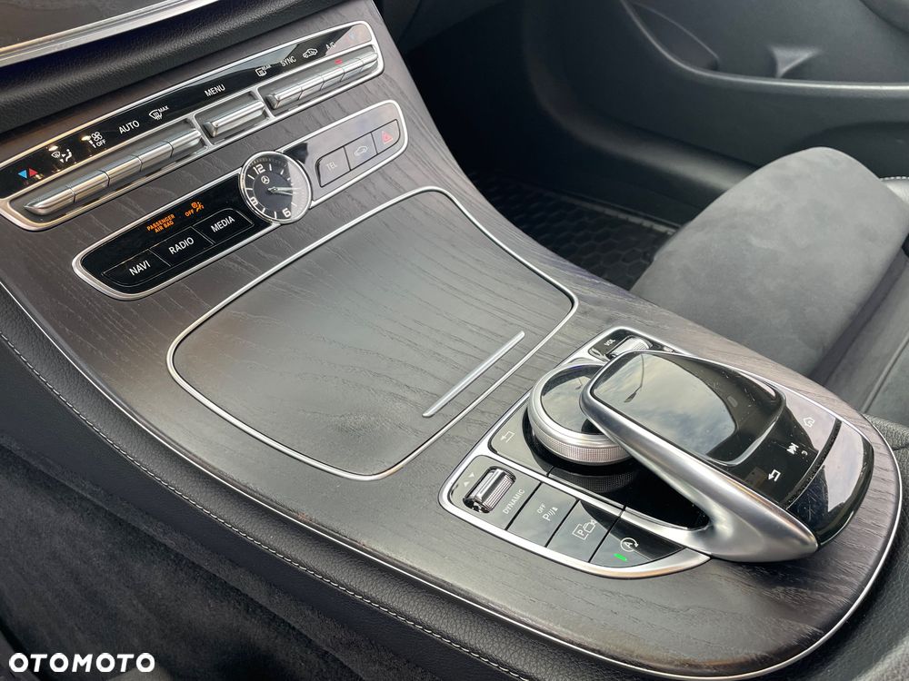 Mercedes-Benz Klasa E 220 d 4-Matic AMG - 34