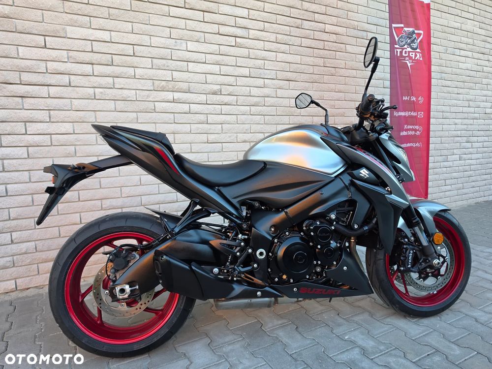 Suzuki GSX - 4
