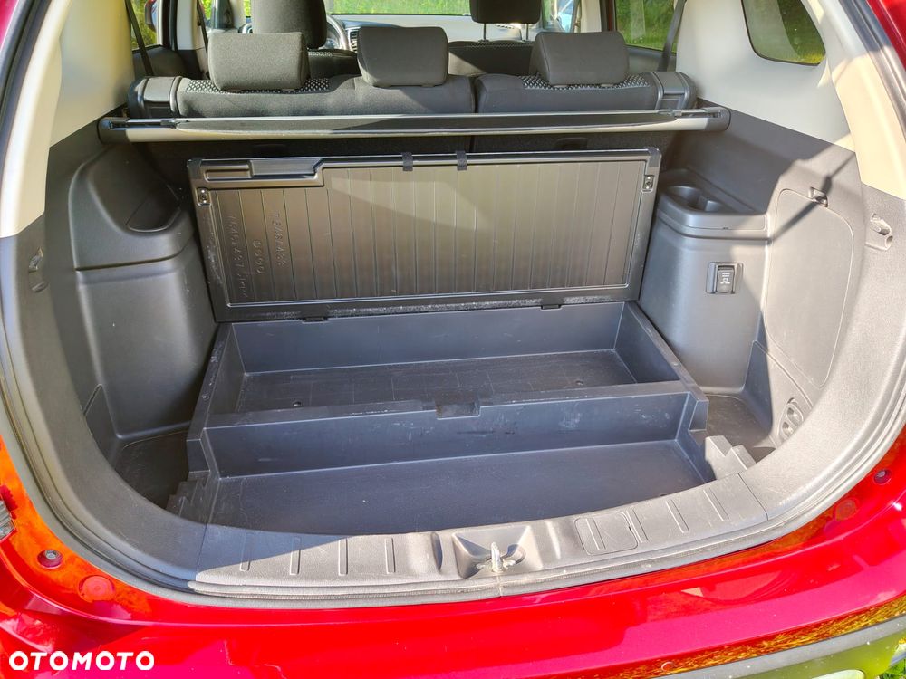 Mitsubishi Outlander 2.0 Invite + 2WD - 6