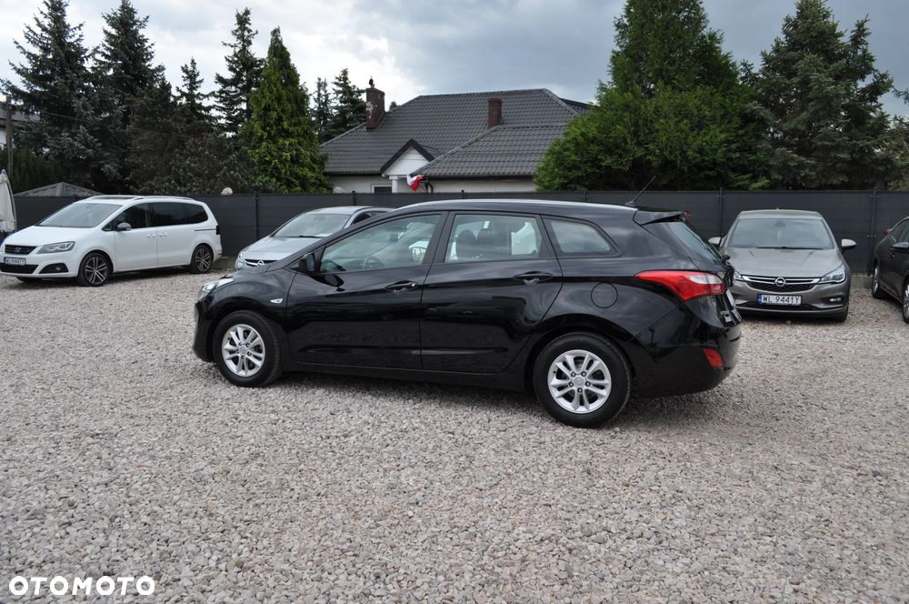 Hyundai i30 i30cw 1.6 Fifa World Cup Edition - 9