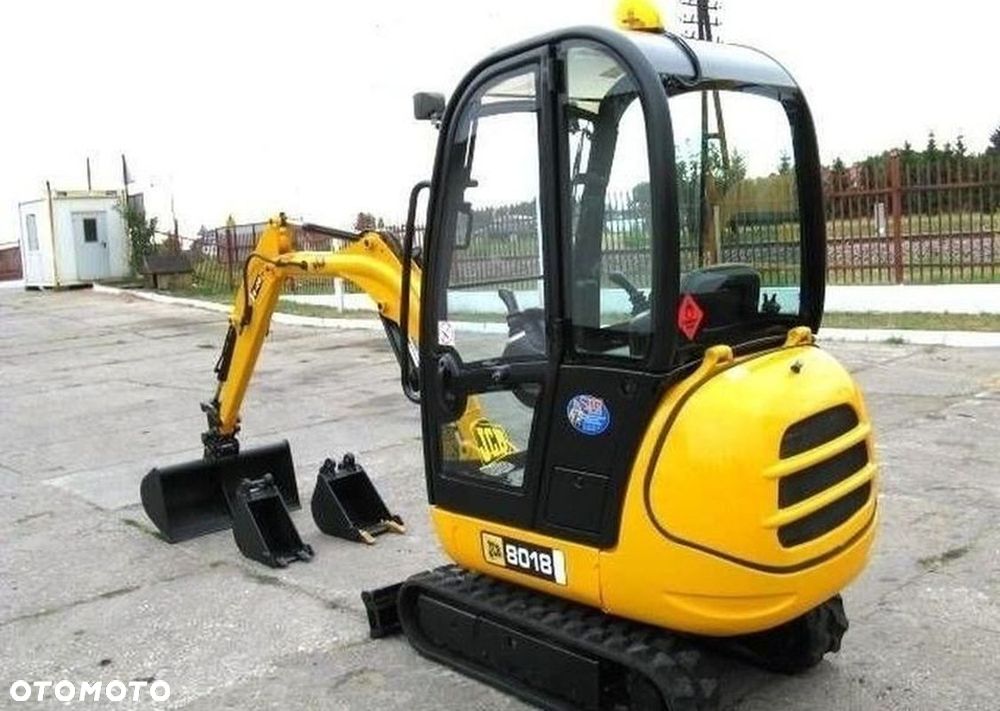 JCB 8018 - 6