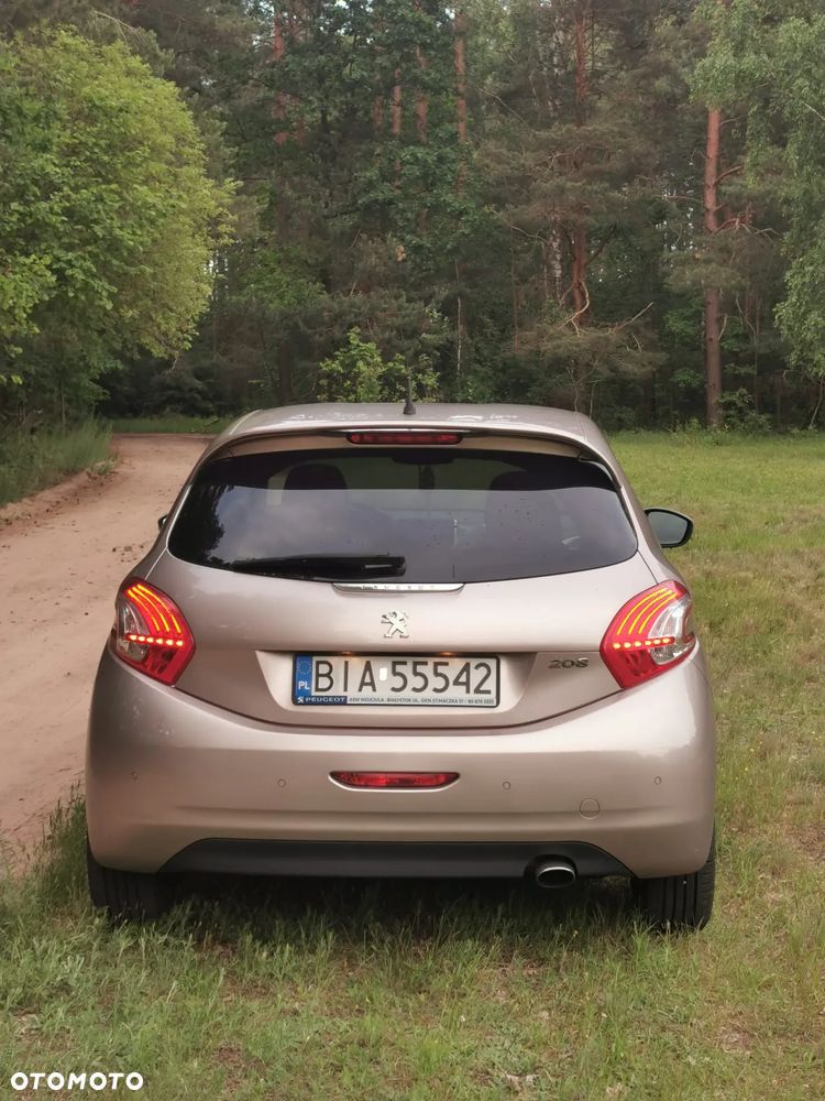 Peugeot 208 - 7