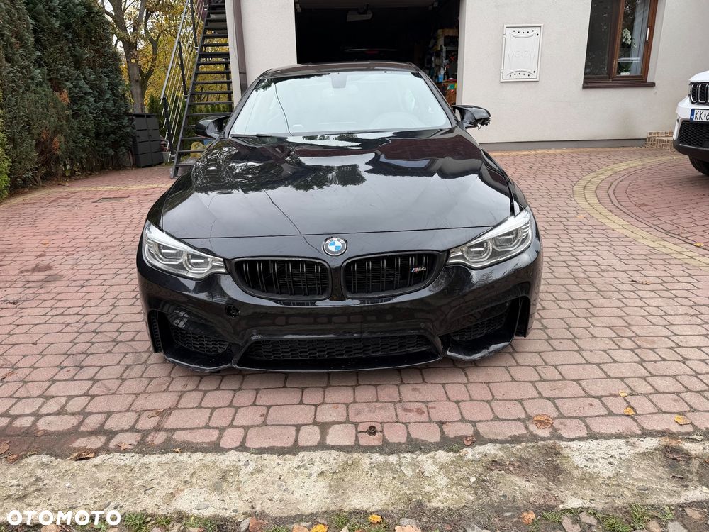 BMW M4 DKG - 3