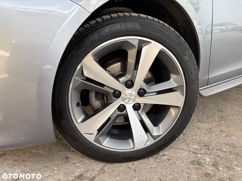 Peugeot 308 BlueHDi FAP 130 EAT8 Stop & Start GT Pack - 11