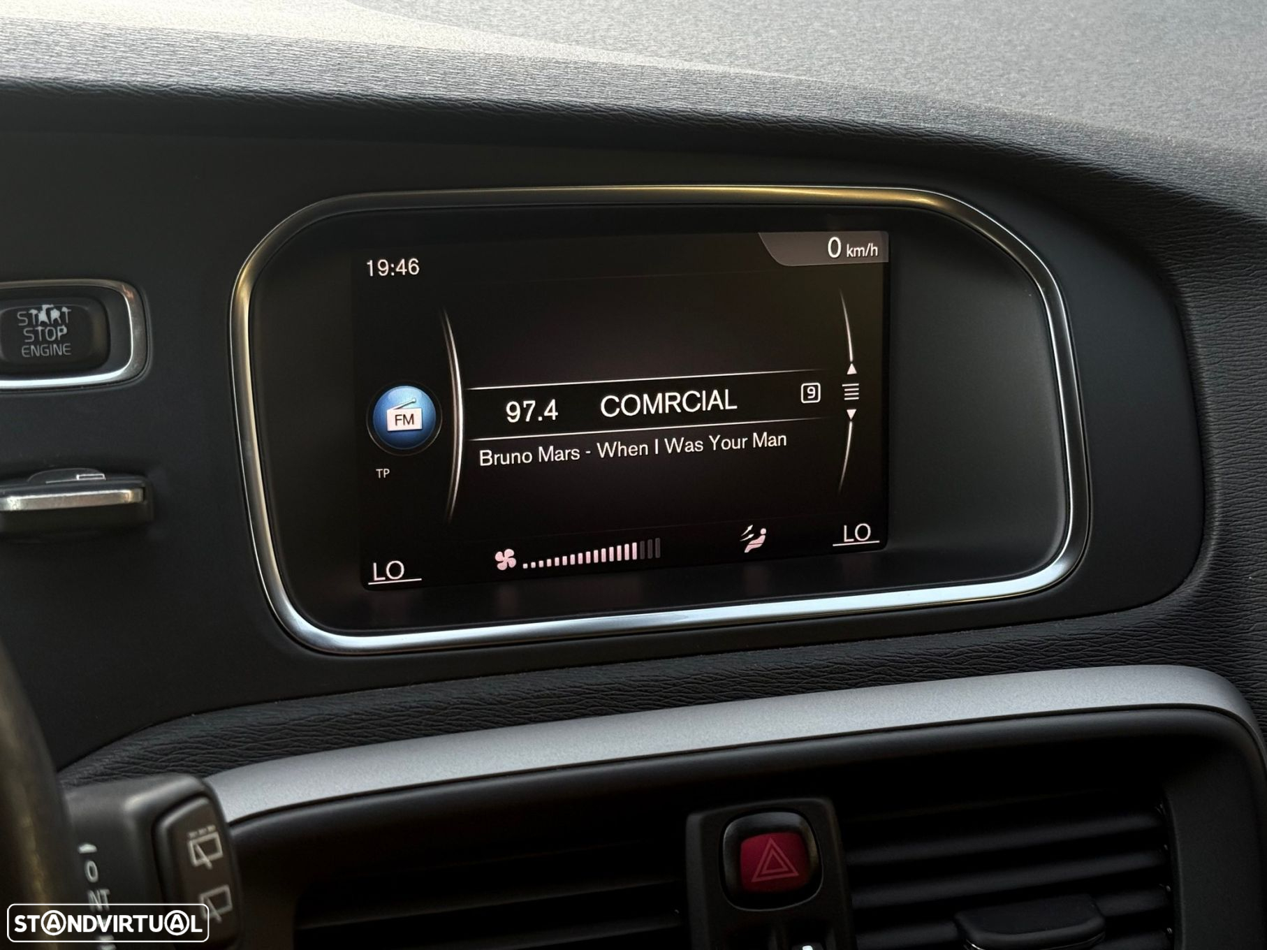 Volvo V40 2.0 D2 Momentum Geartronic - 12